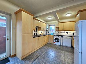 Photo 17- click for photo gallery